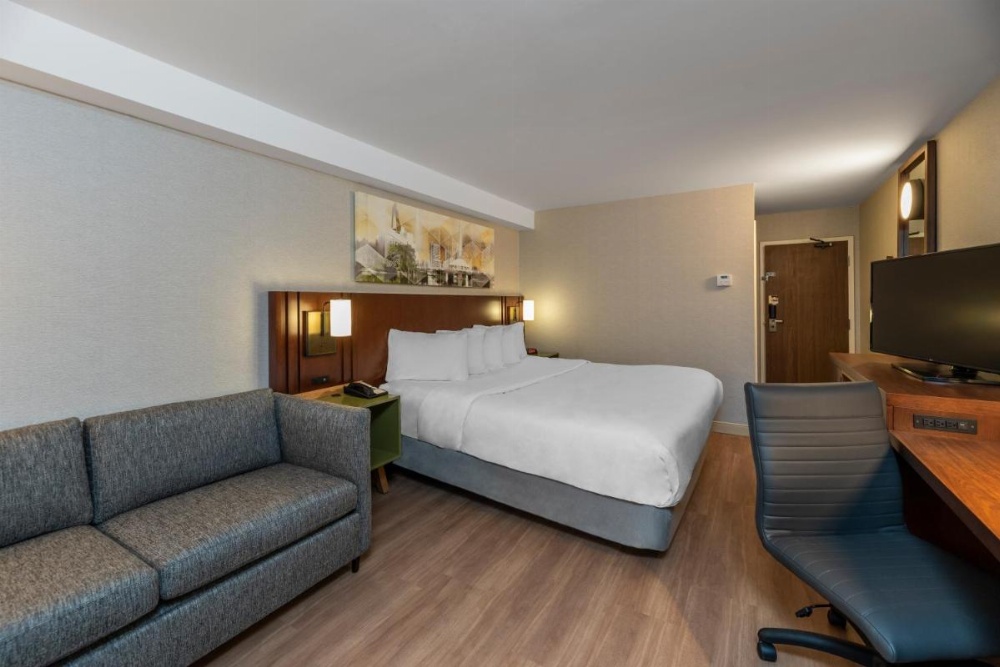 Room image 3