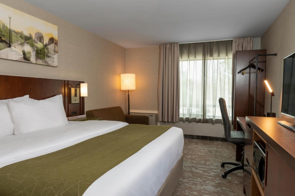 Room image 3